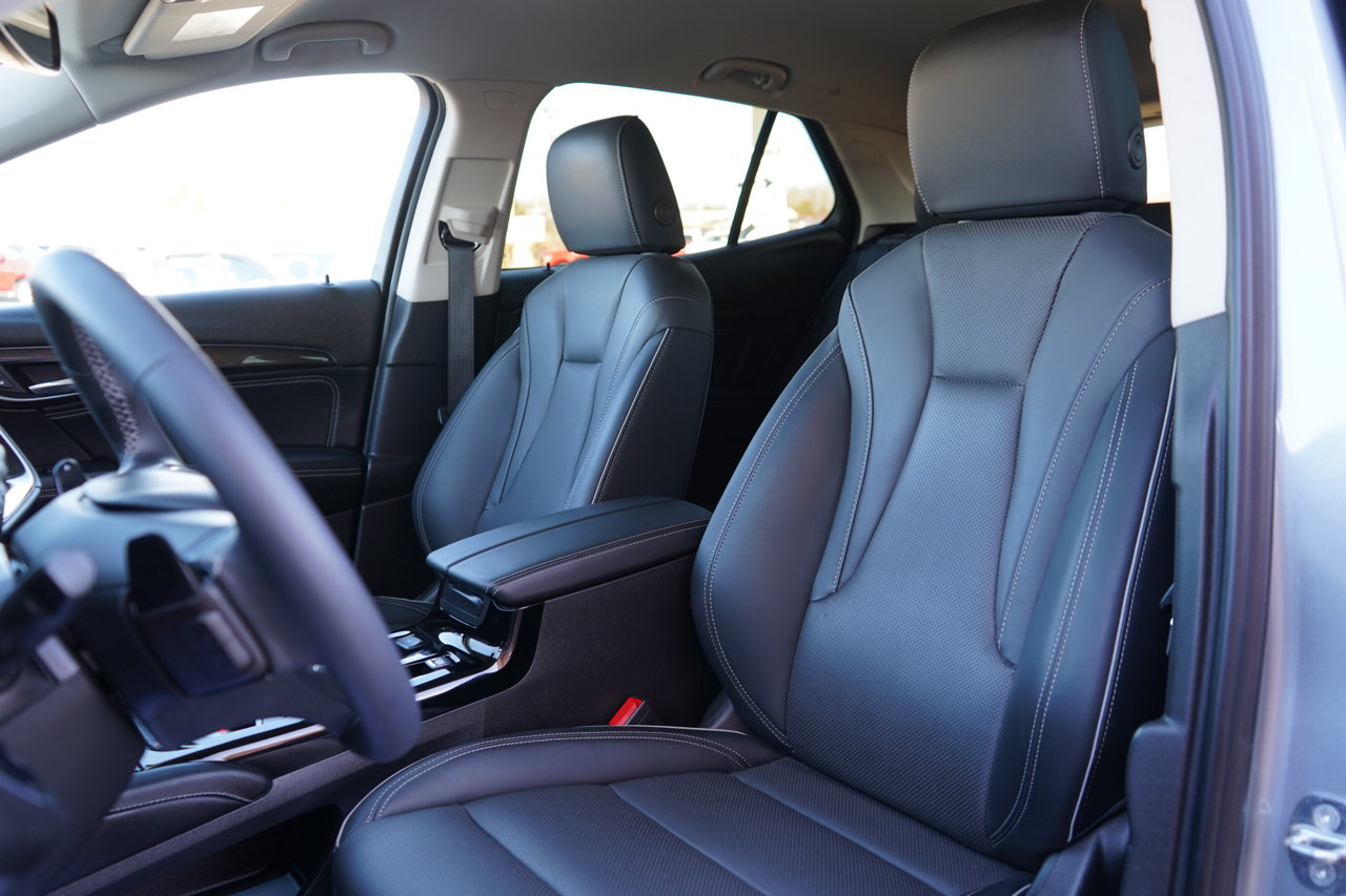 Buick Envision FWD 4dr Essence 2023