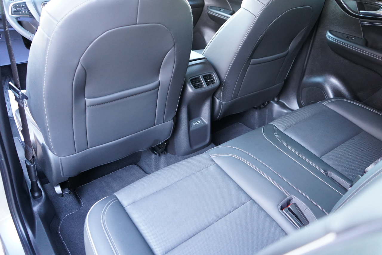 Buick Envision FWD 4dr Essence 2023