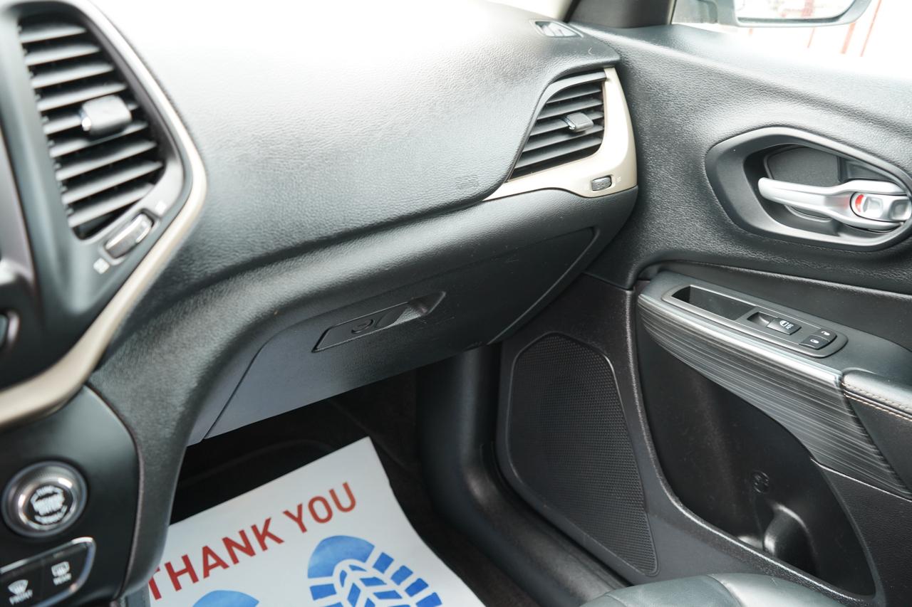 Jeep Cherokee FWD 4dr Limited 2016