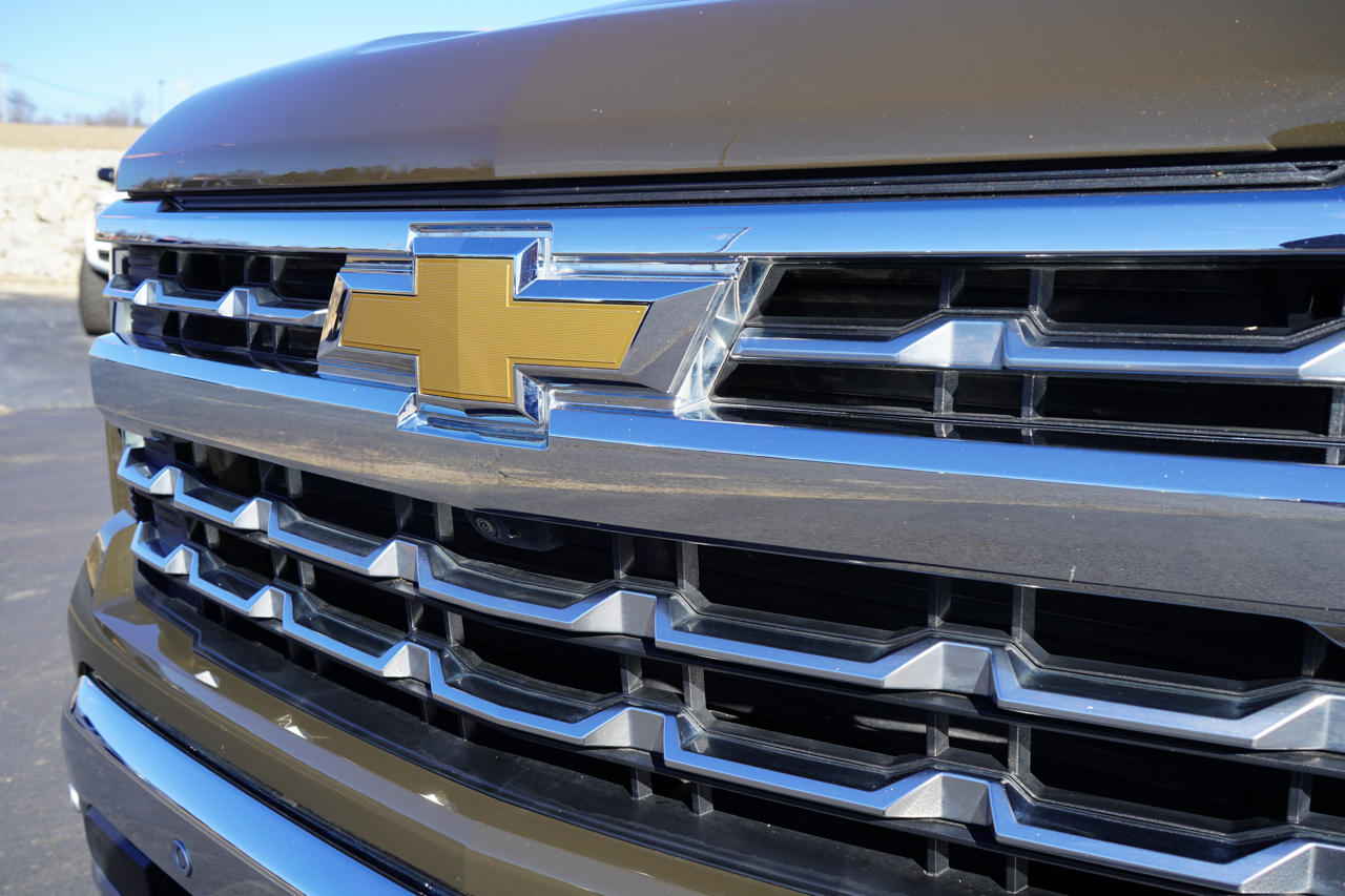 Chevrolet Silverado 1500 4WD Crew Cab 147" LTZ 2023