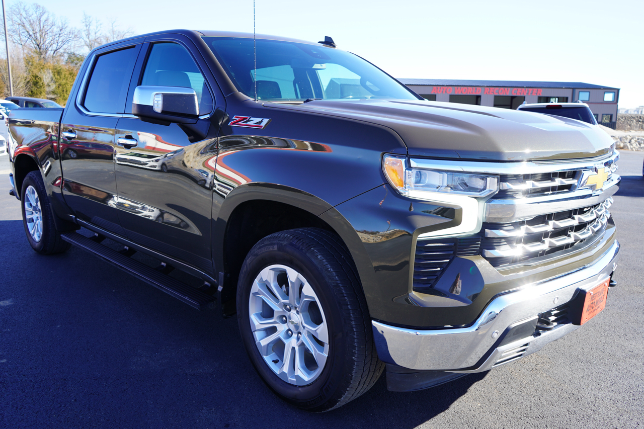 Chevrolet Silverado 1500 4WD Crew Cab 147" LTZ 2023