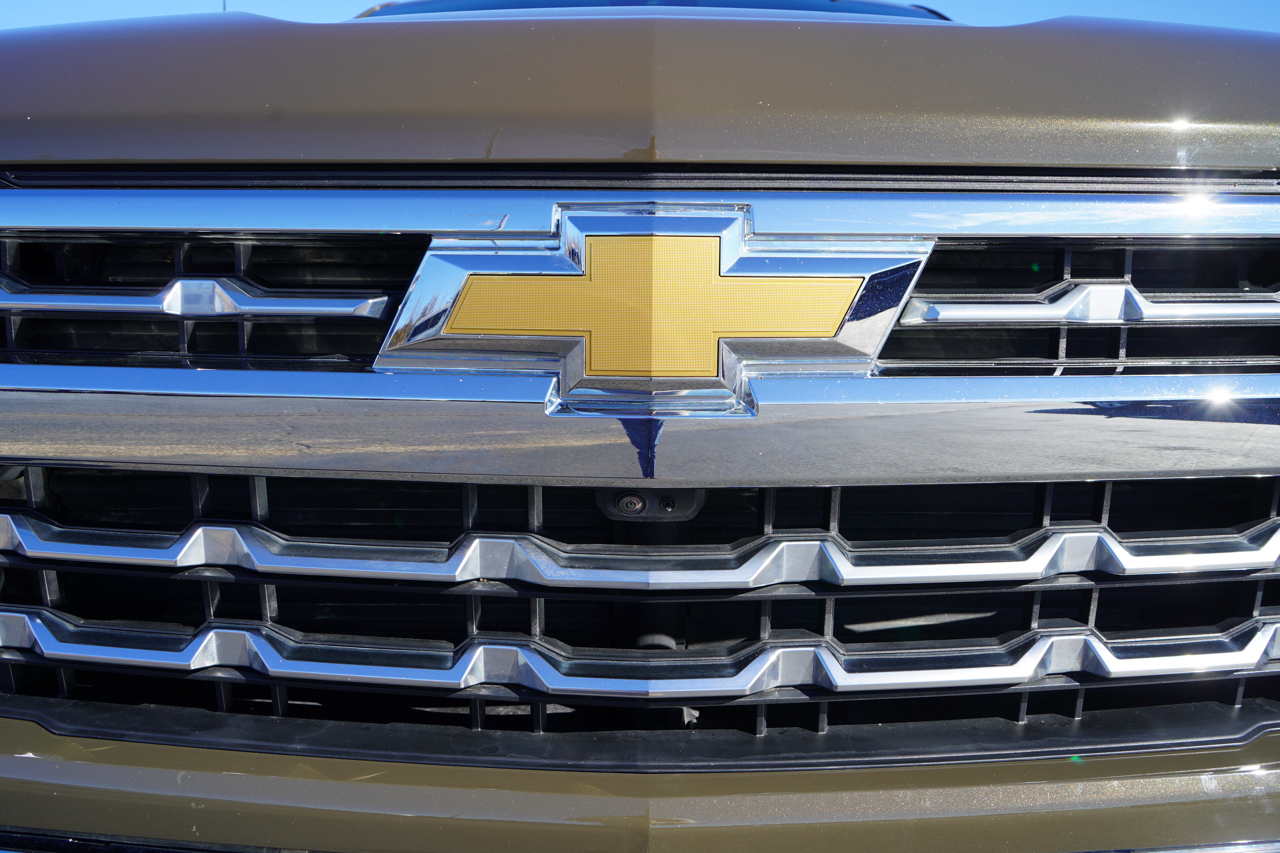 Chevrolet Silverado 1500 4WD Crew Cab 147" LTZ 2023