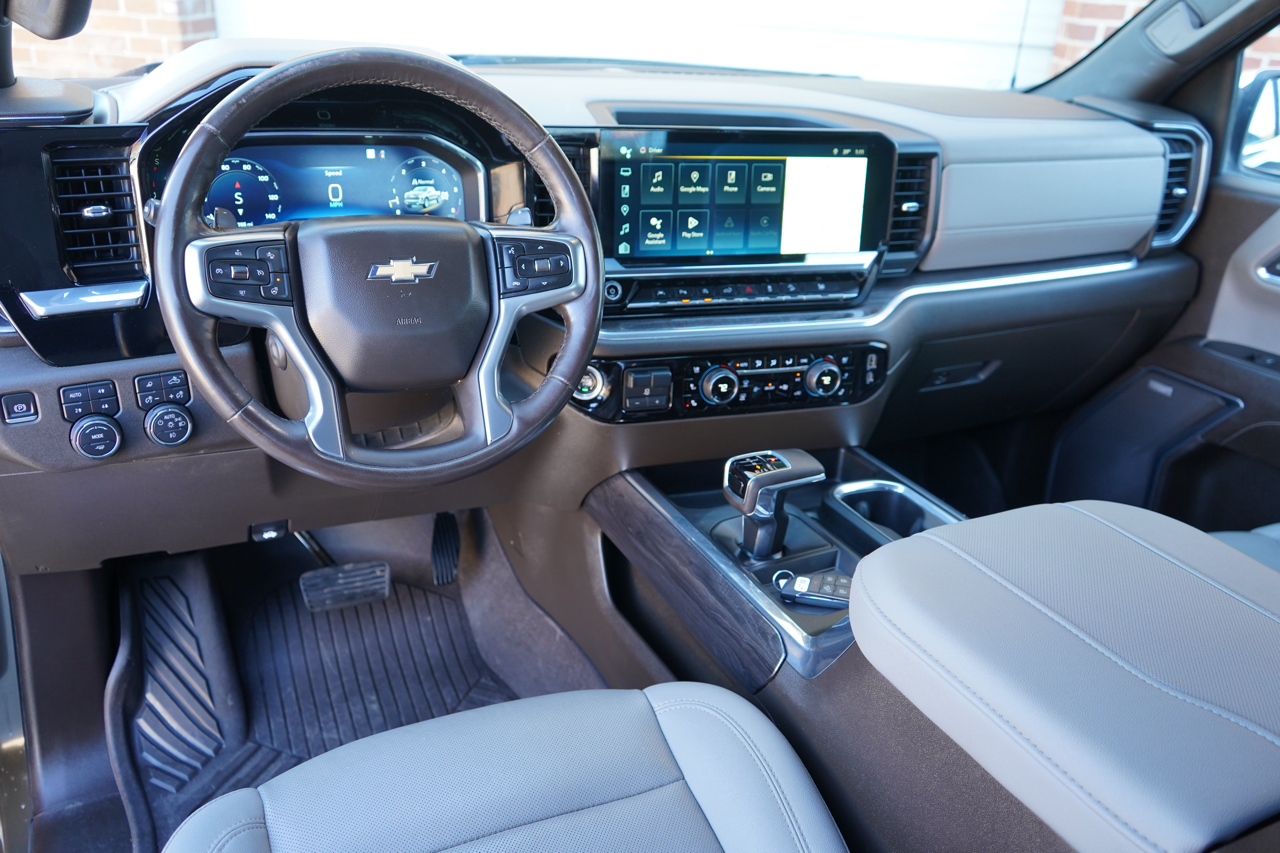 Chevrolet Silverado 1500 4WD Crew Cab 147" LTZ 2023