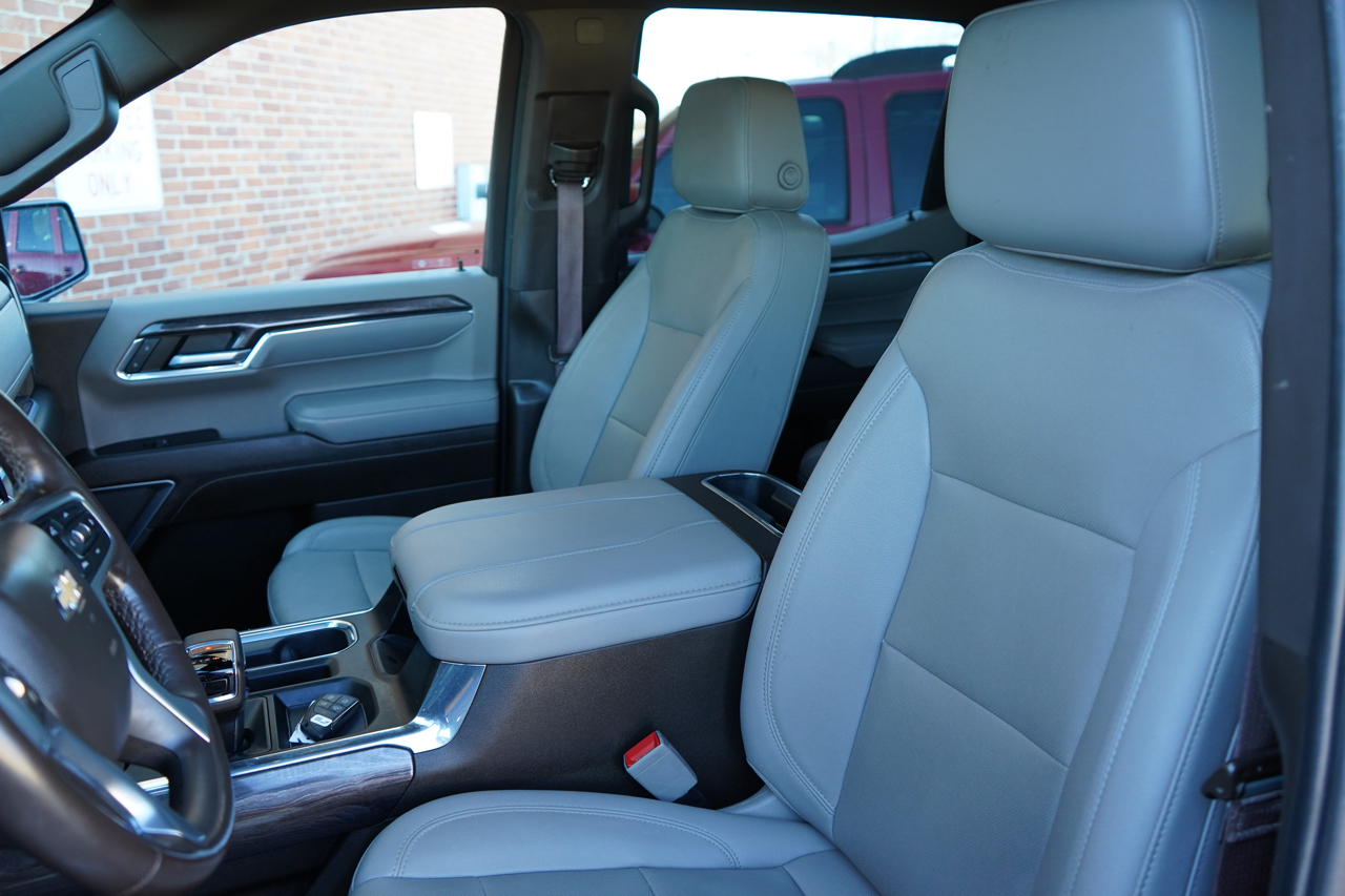 Chevrolet Silverado 1500 4WD Crew Cab 147" LTZ 2023