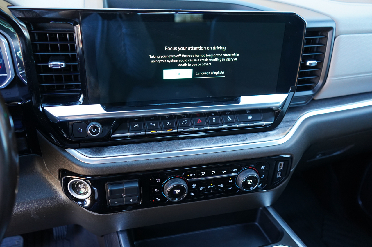 Chevrolet Silverado 1500 4WD Crew Cab 147" LTZ 2023