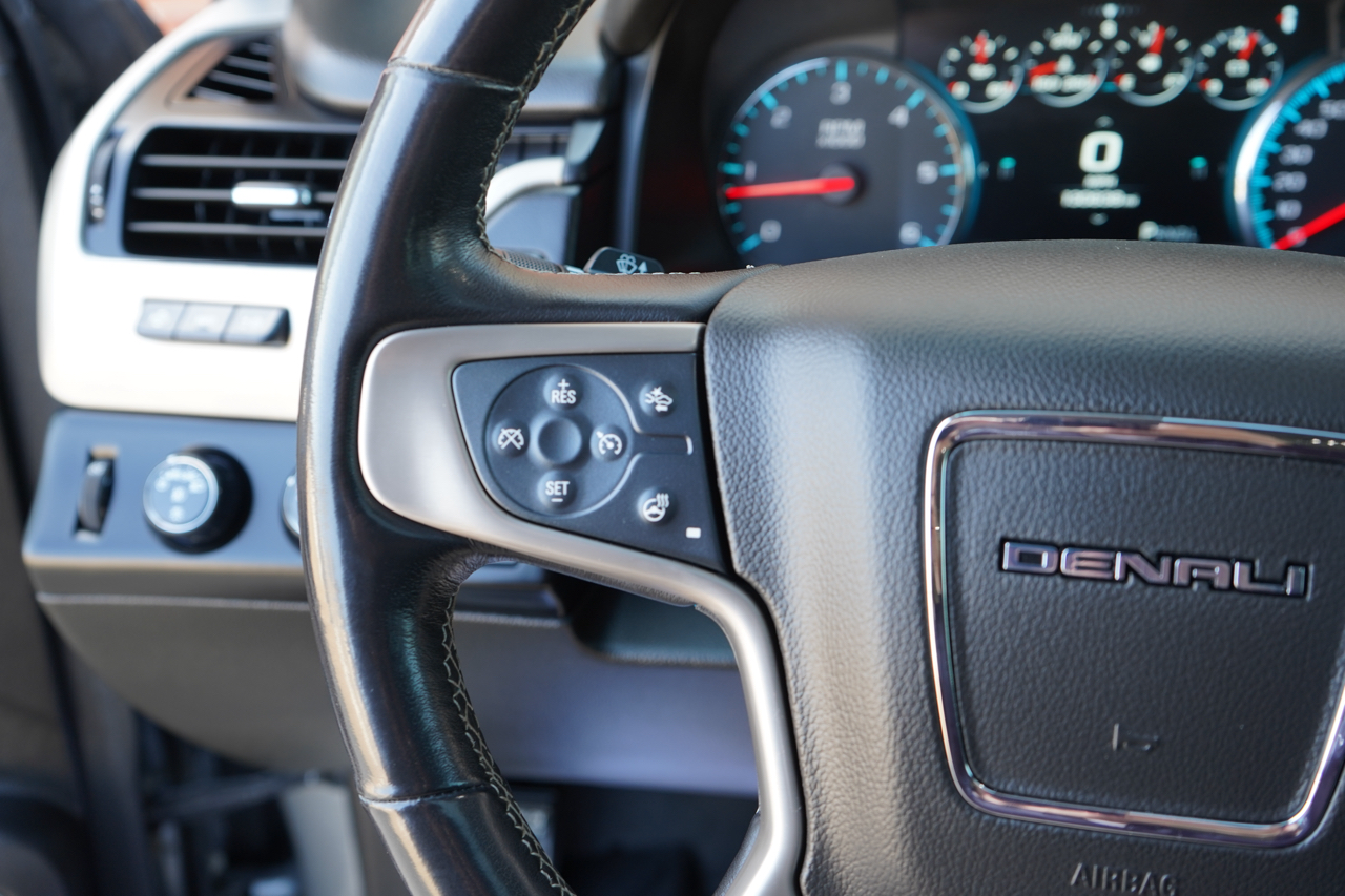 GMC Yukon XL 4WD 4dr Denali 2019