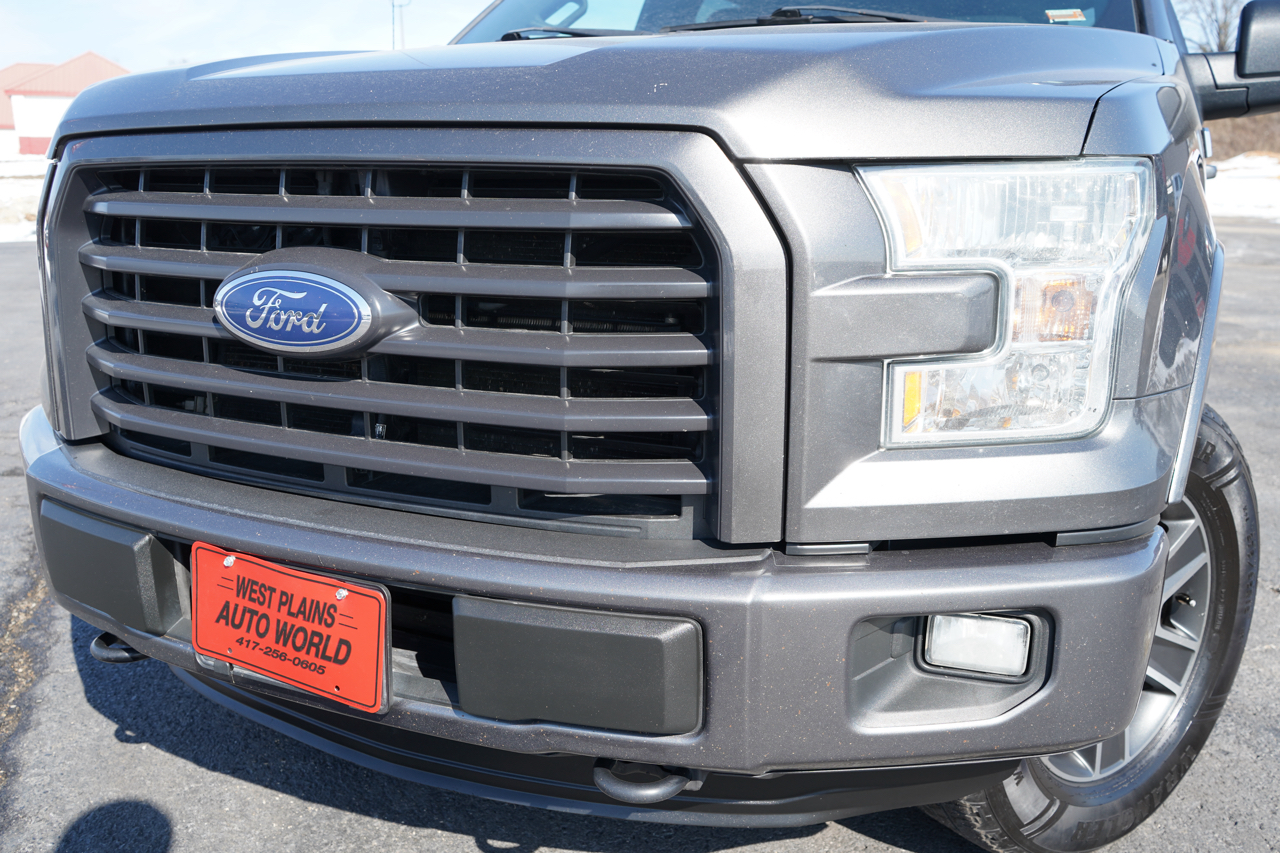 Ford F-150 4WD SuperCrew 145" Lariat 2015