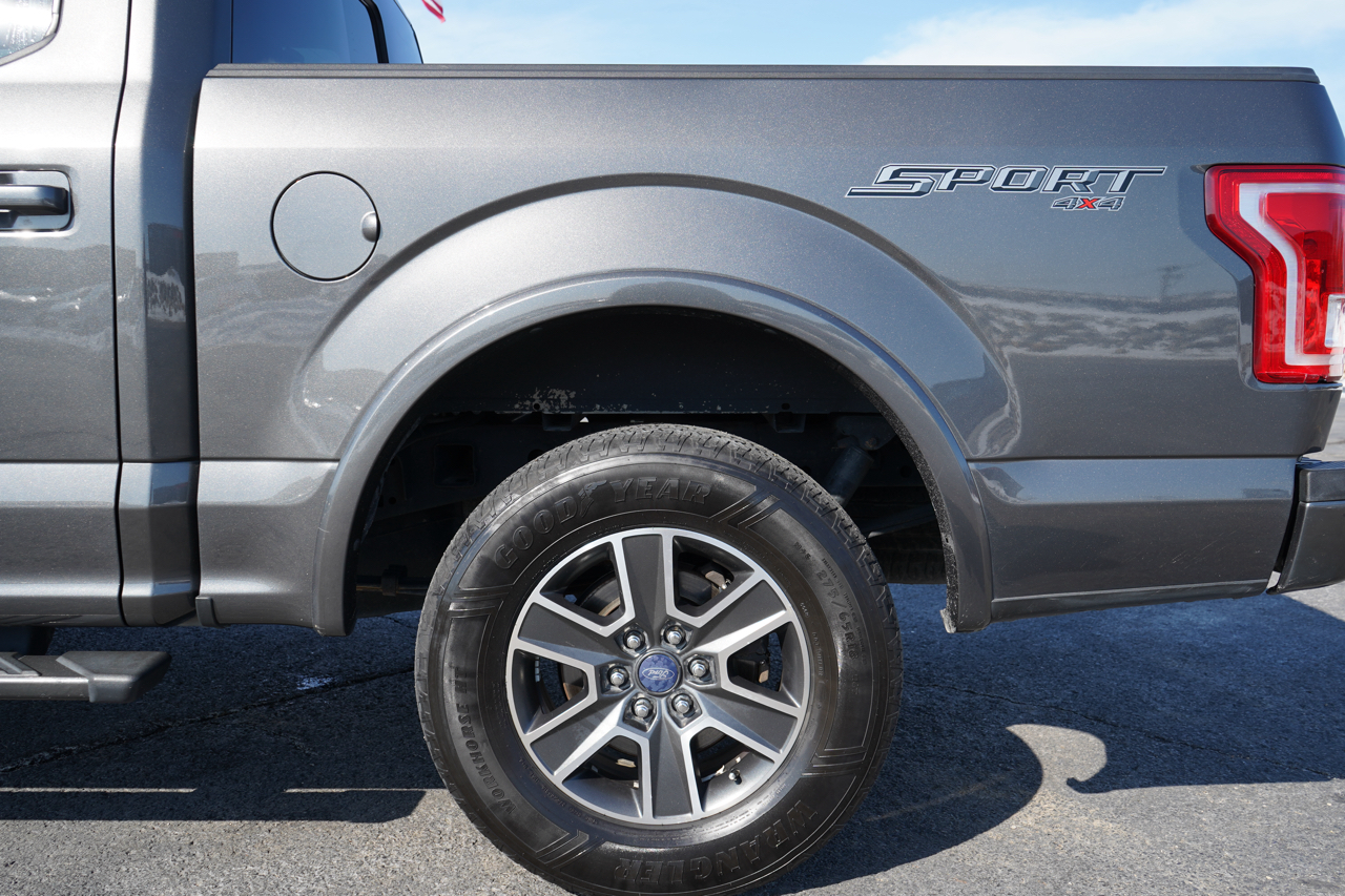 Ford F-150 4WD SuperCrew 145" Lariat 2015