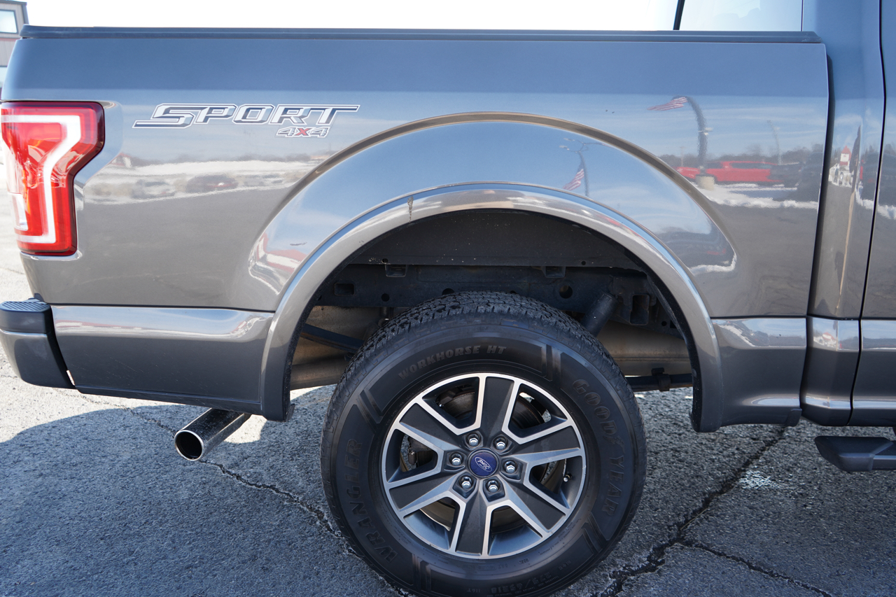 Ford F-150 4WD SuperCrew 145" Lariat 2015