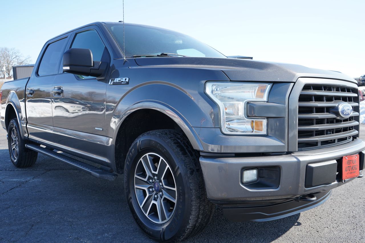 Ford F-150 4WD SuperCrew 145" Lariat 2015