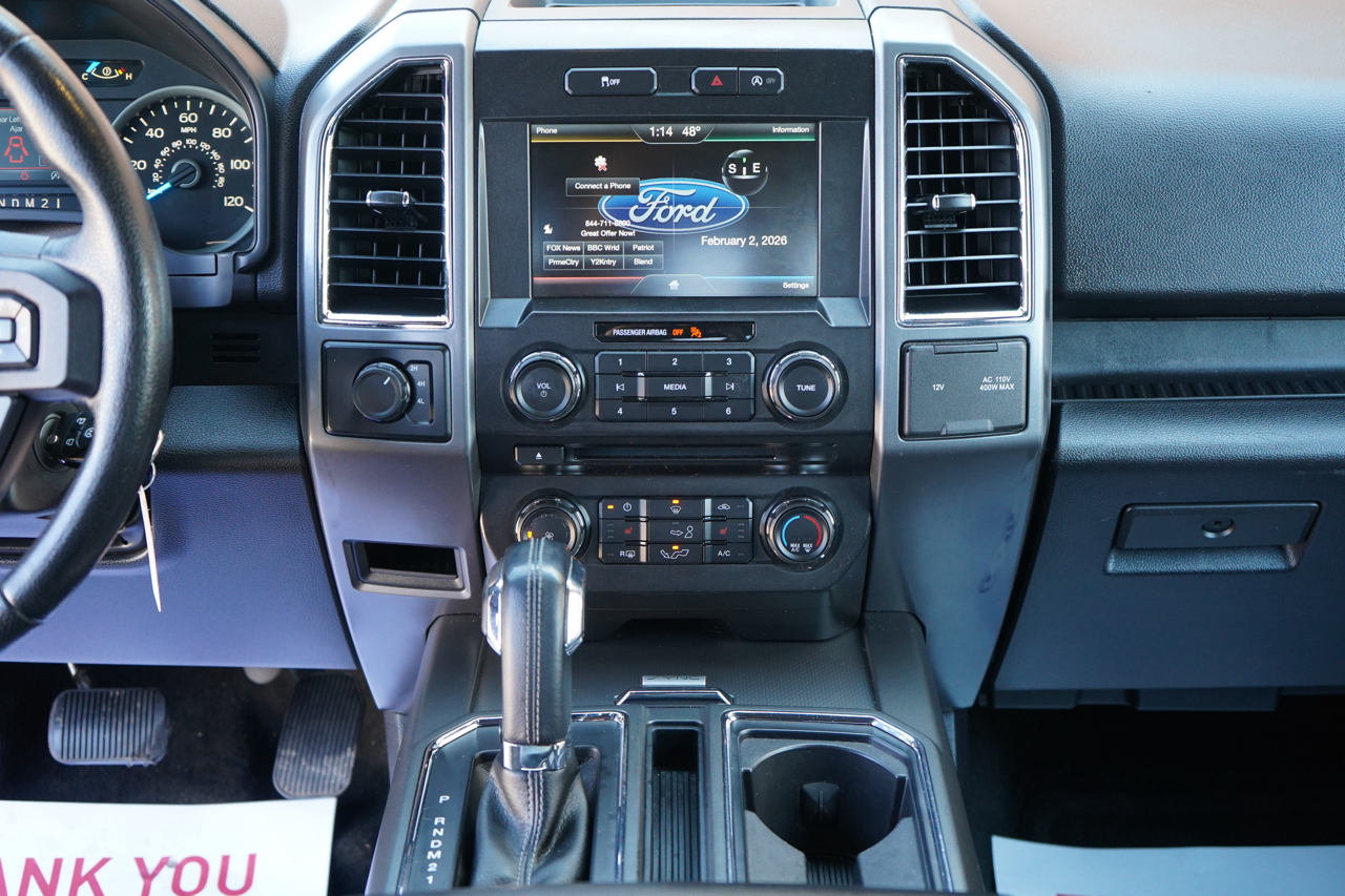 Ford F-150 4WD SuperCrew 145" Lariat 2015