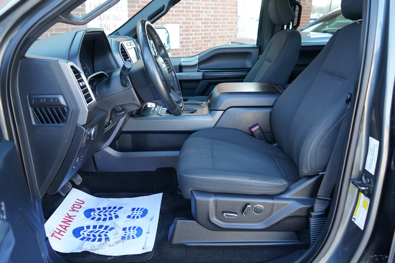 Ford F-150 4WD SuperCrew 145" Lariat 2015