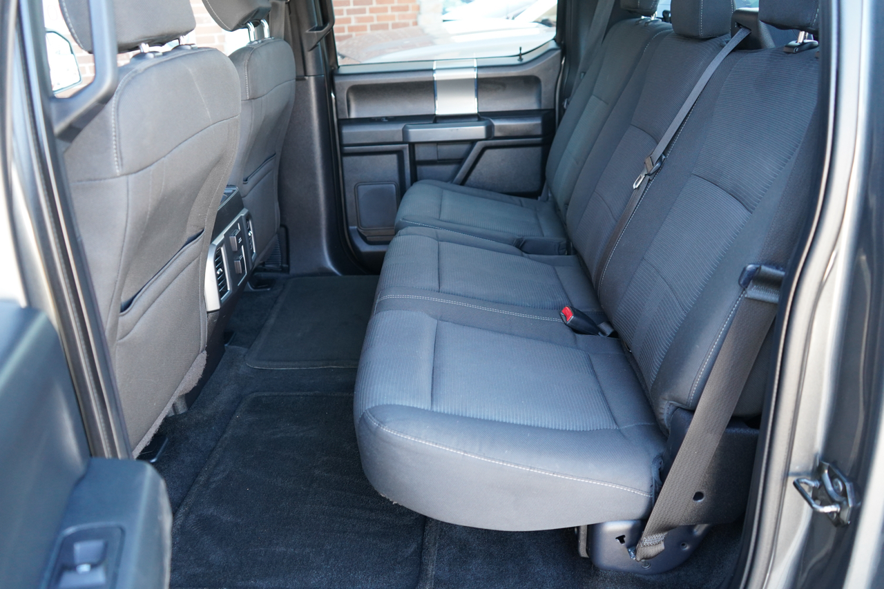 Ford F-150 4WD SuperCrew 145" Lariat 2015