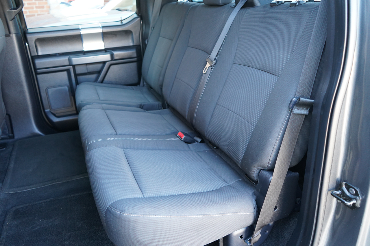 Ford F-150 4WD SuperCrew 145" Lariat 2015