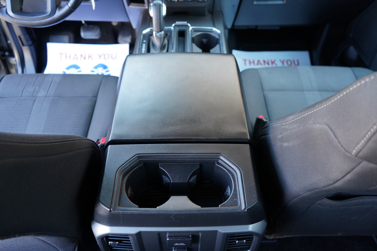 Ford F-150 4WD SuperCrew 145" Lariat 2015