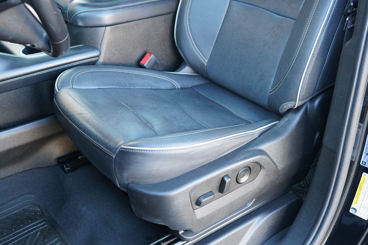 GMC Yukon XL 4WD 4dr SLT 2022