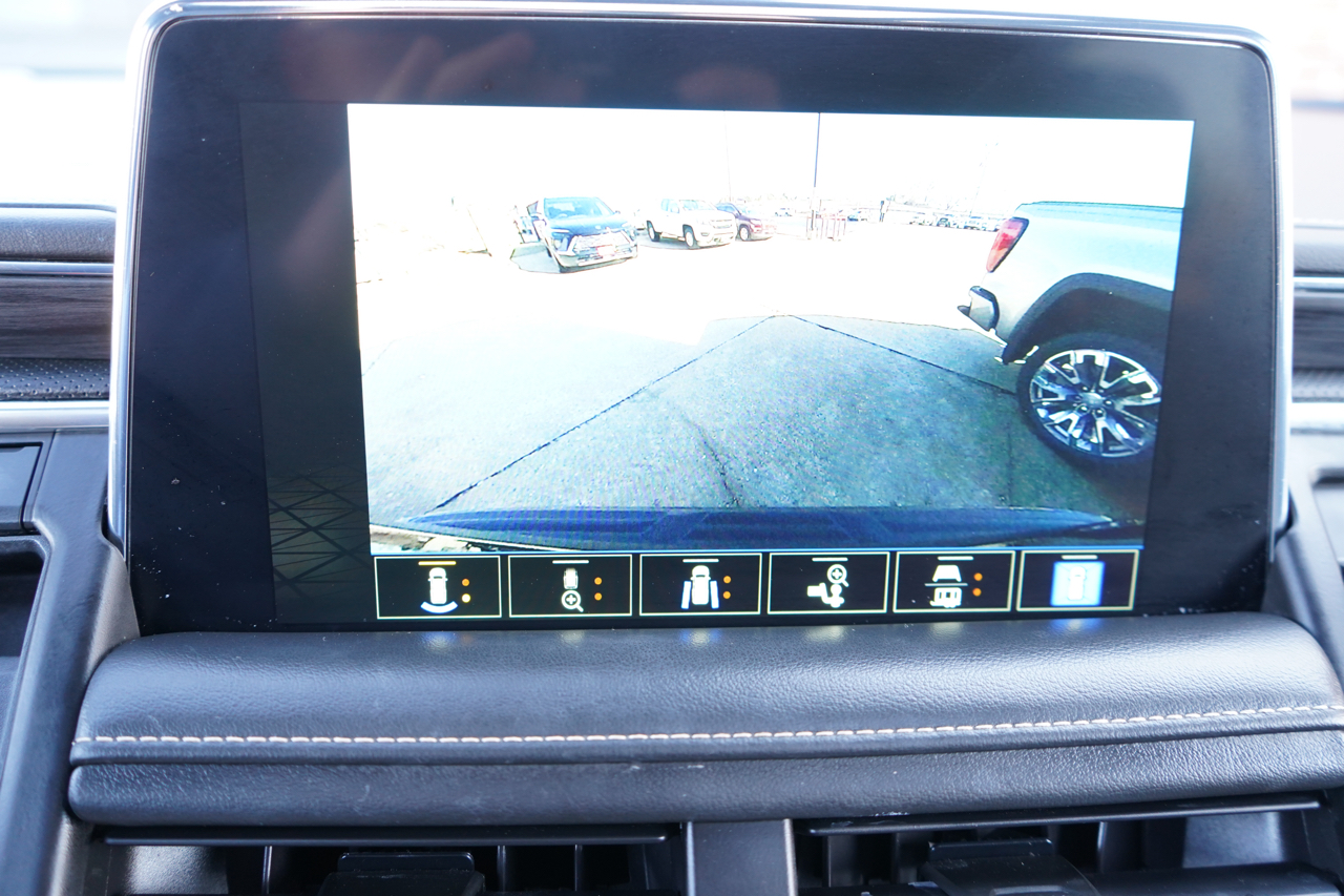 GMC Yukon XL 4WD 4dr SLT 2022