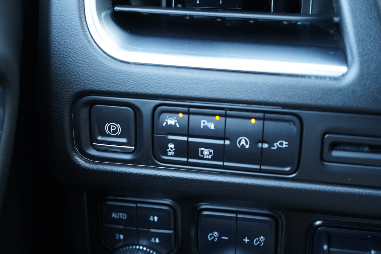 GMC Yukon XL 4WD 4dr SLT 2022