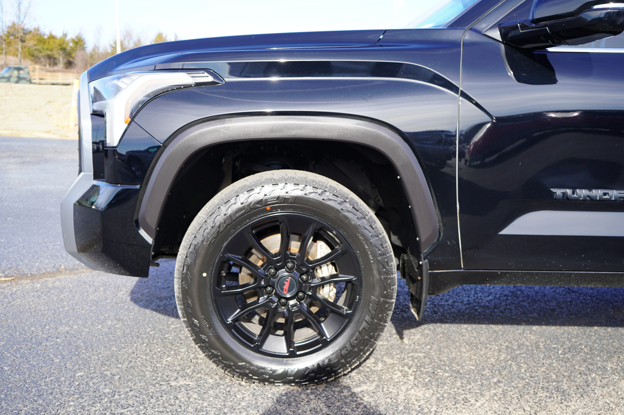 Toyota Tundra 4WD Limited CrewMax 5.5' Bed (Natl) 2022