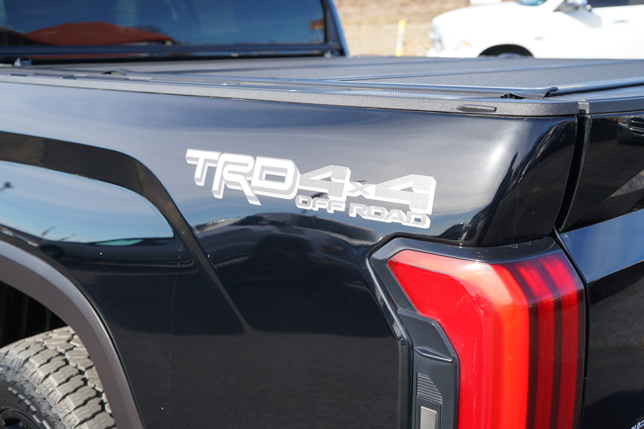 Toyota Tundra 4WD Limited CrewMax 5.5' Bed (Natl) 2022