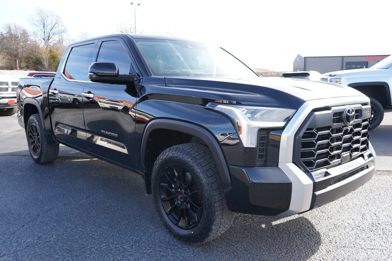 Toyota Tundra 4WD Limited CrewMax 5.5' Bed (Natl) 2022