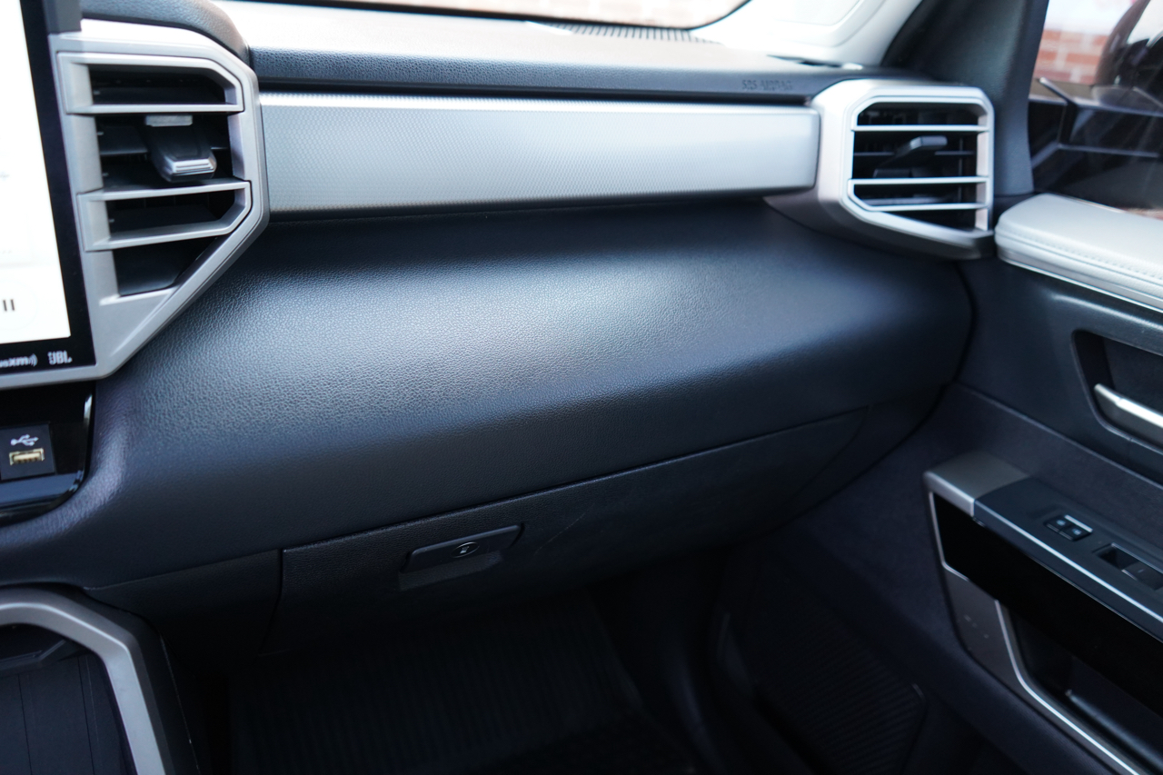 Toyota Tundra 4WD Limited CrewMax 5.5' Bed (Natl) 2022