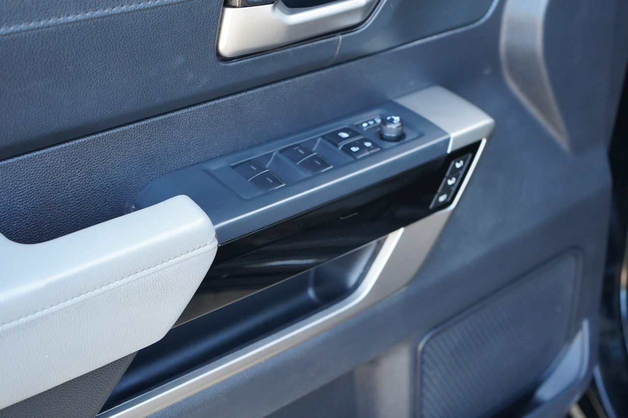 Toyota Tundra 4WD Limited CrewMax 5.5' Bed (Natl) 2022