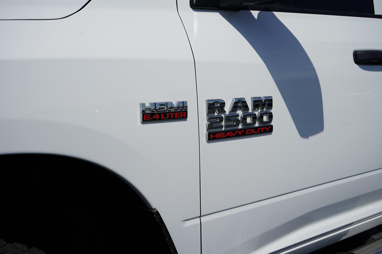 RAM 2500 Tradesman 4x4 Crew Cab 6'4" Box 2018