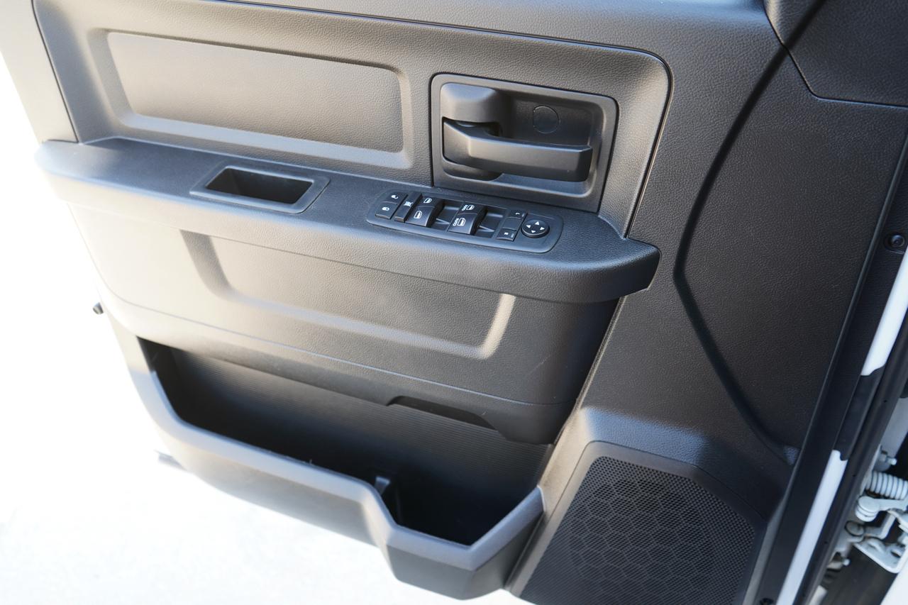 RAM 2500 Tradesman 4x4 Crew Cab 6'4" Box 2018