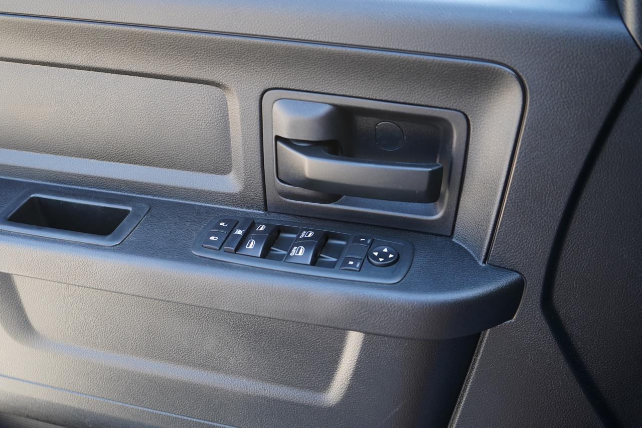 RAM 2500 Tradesman 4x4 Crew Cab 6'4" Box 2018