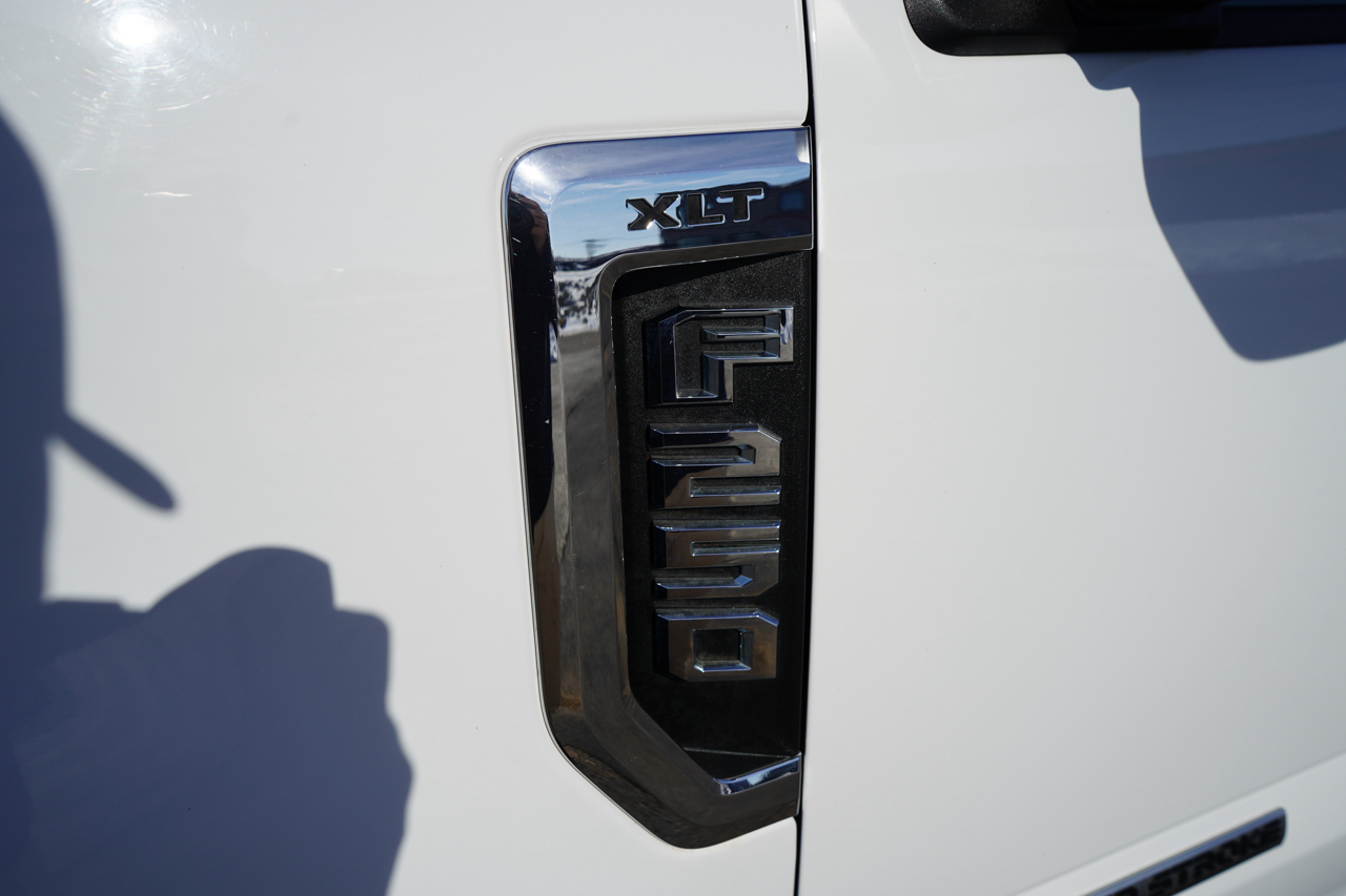 Ford Super Duty F-250 SRW King Ranch 4WD Crew Cab 8' Box 2019