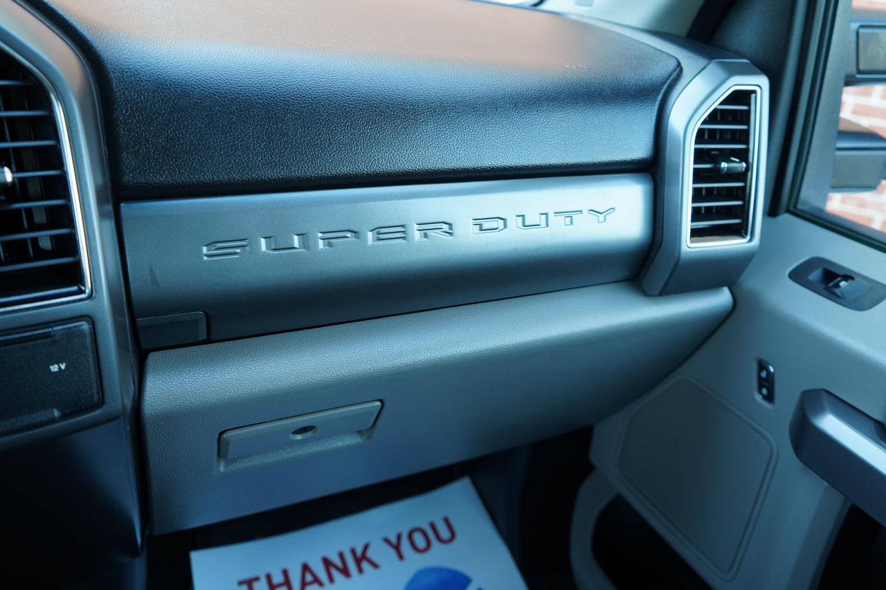 Ford Super Duty F-250 SRW King Ranch 4WD Crew Cab 8' Box 2019