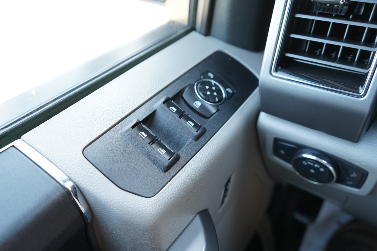 Ford Super Duty F-250 SRW King Ranch 4WD Crew Cab 8' Box 2019