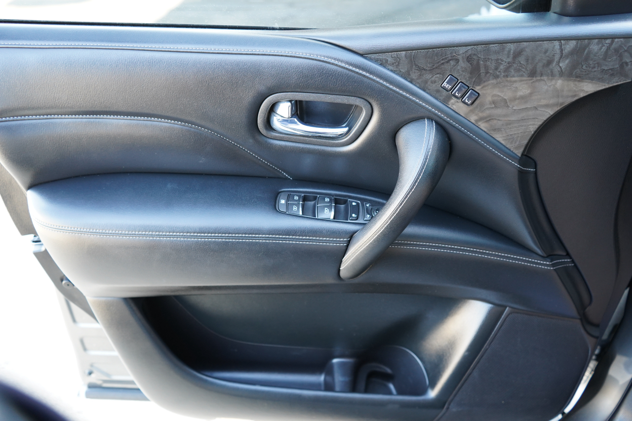 Infiniti QX80 LUXE AWD 2020