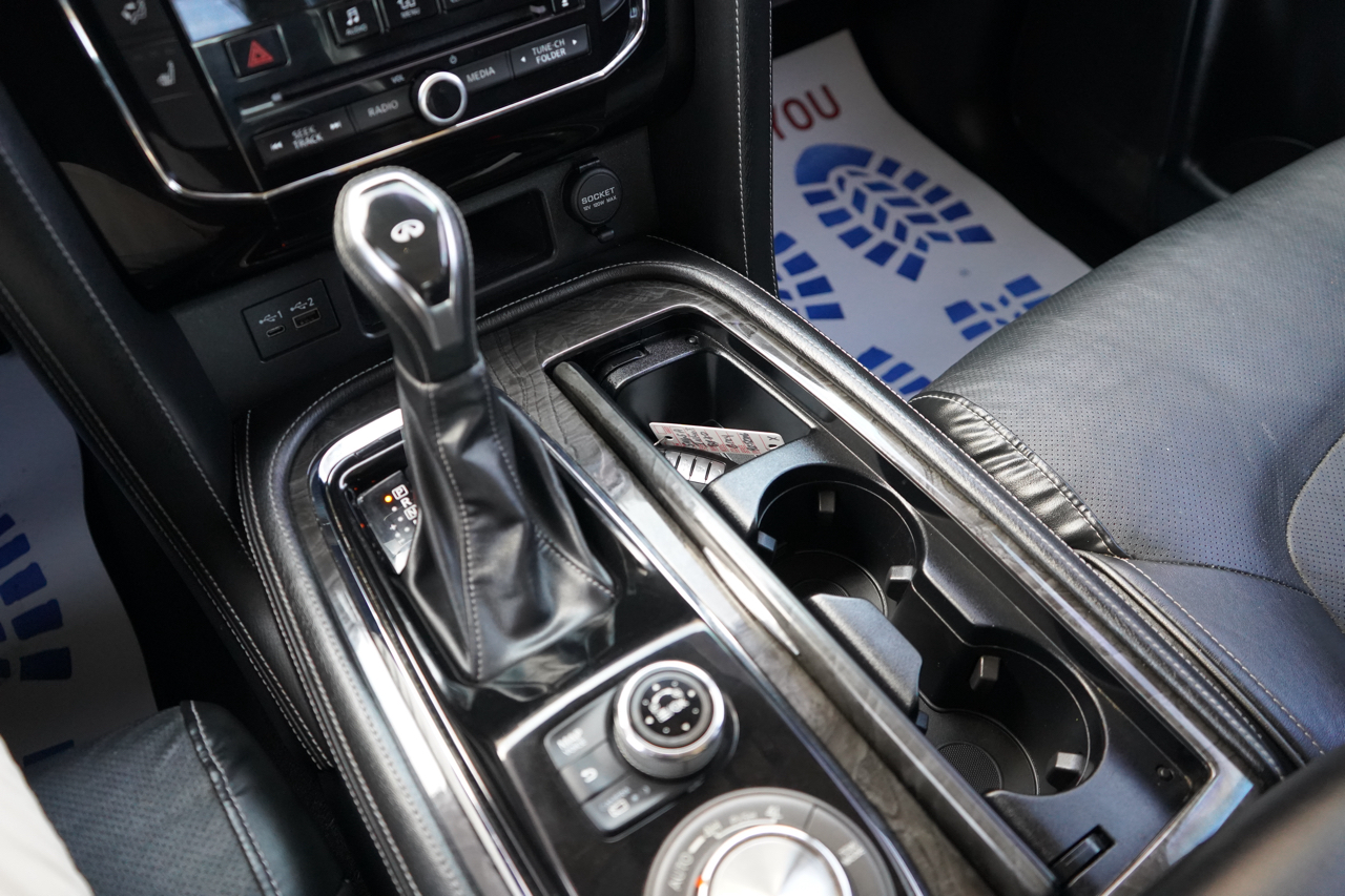 Infiniti QX80 LUXE AWD 2020