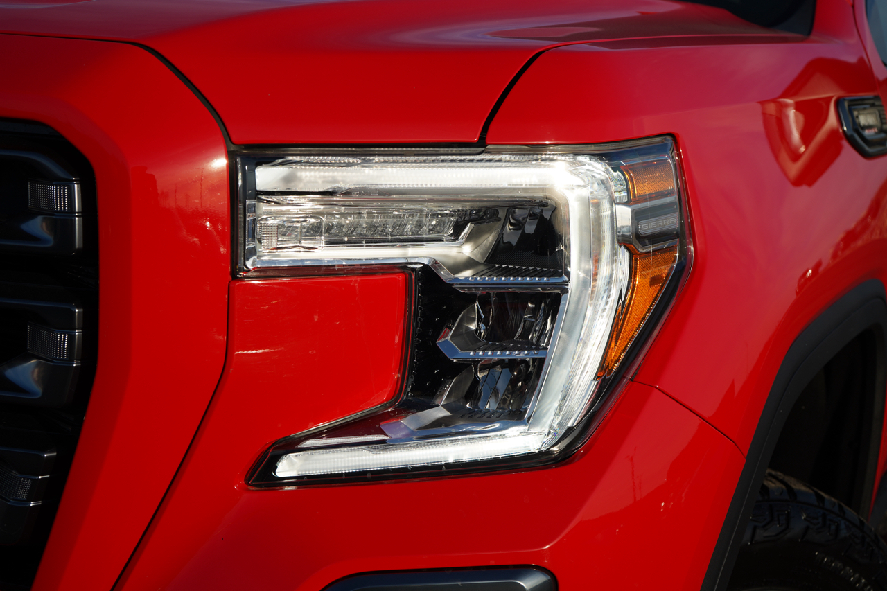 GMC Sierra 1500 4WD Crew Cab 147" AT4 2021