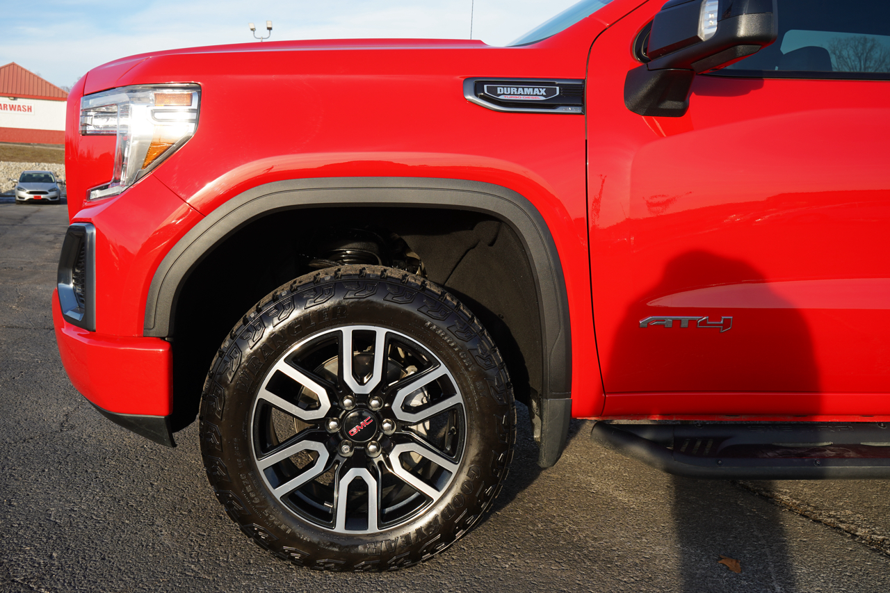 GMC Sierra 1500 4WD Crew Cab 147" AT4 2021