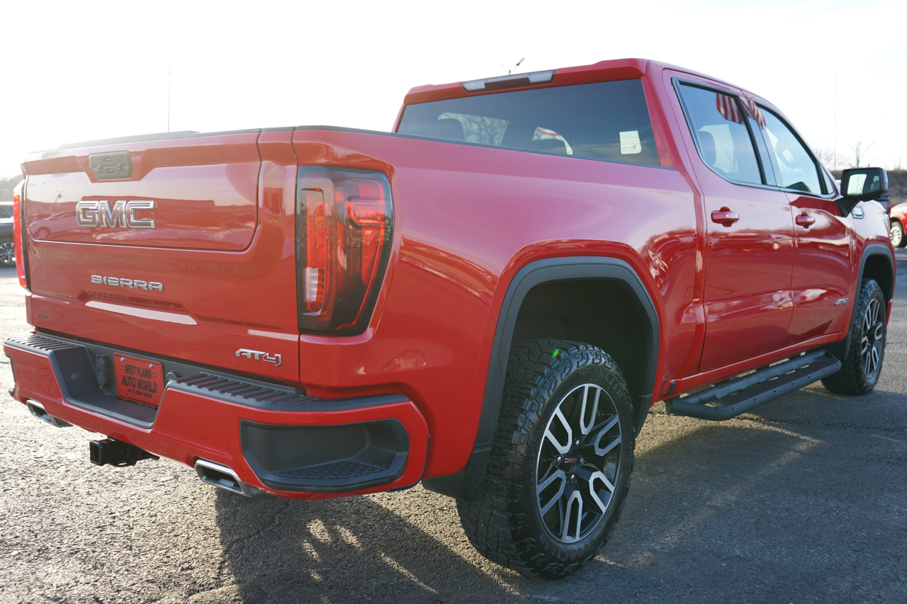 GMC Sierra 1500 4WD Crew Cab 147" AT4 2021