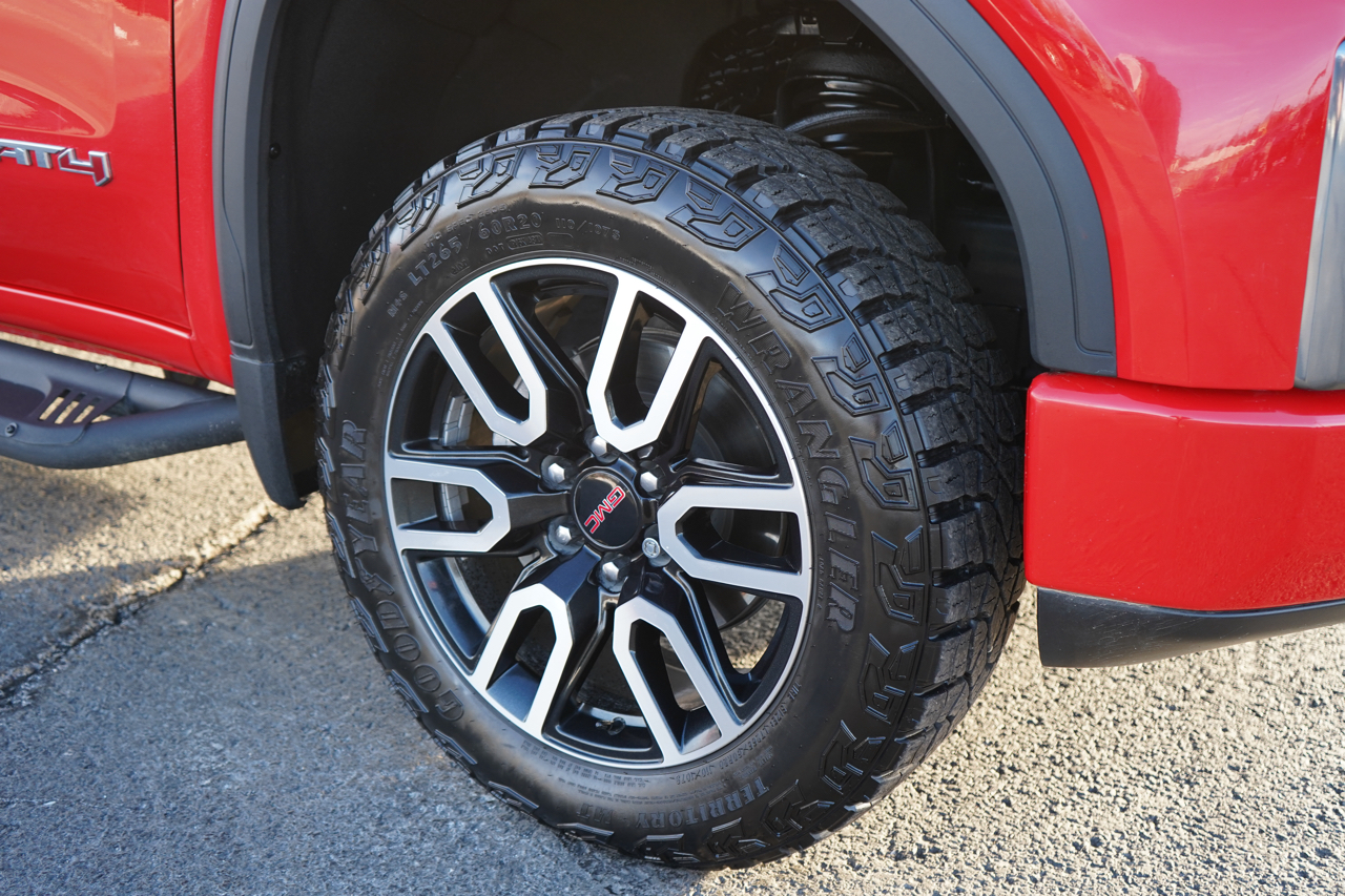 GMC Sierra 1500 4WD Crew Cab 147" AT4 2021