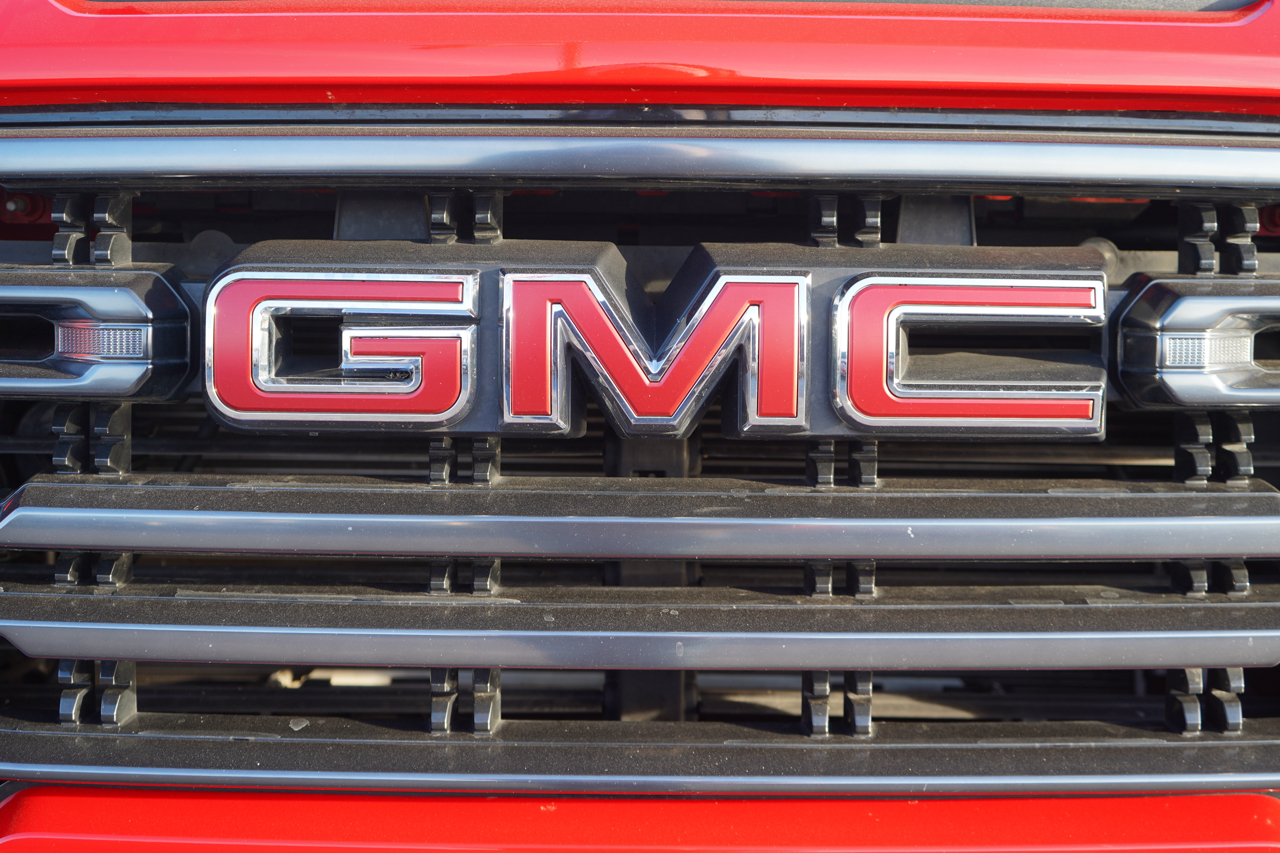 GMC Sierra 1500 4WD Crew Cab 147" AT4 2021