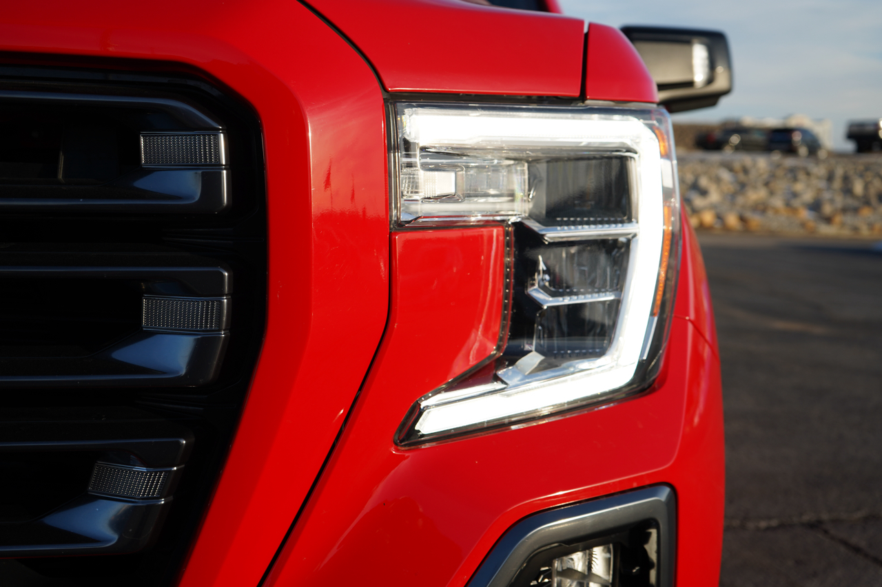 GMC Sierra 1500 4WD Crew Cab 147" AT4 2021