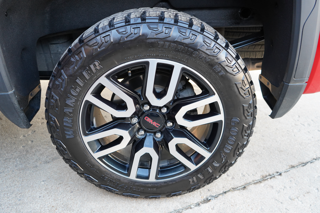 GMC Sierra 1500 4WD Crew Cab 147" AT4 2021