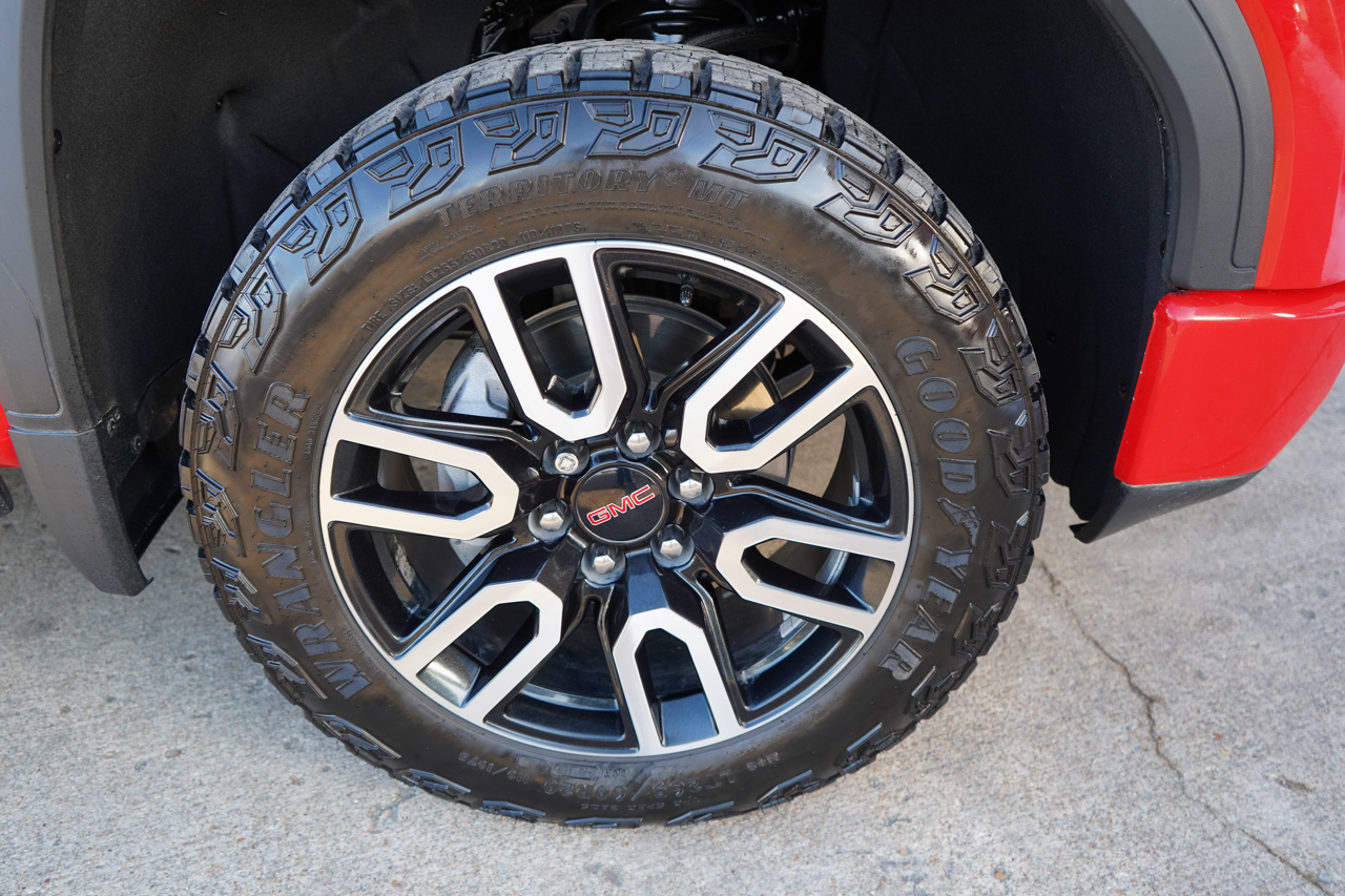 GMC Sierra 1500 4WD Crew Cab 147" AT4 2021