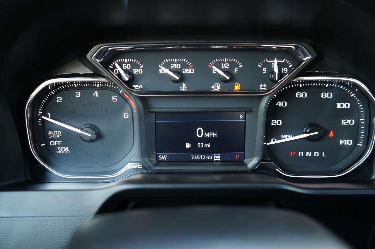 GMC Sierra 1500 4WD Crew Cab 147" AT4 2021