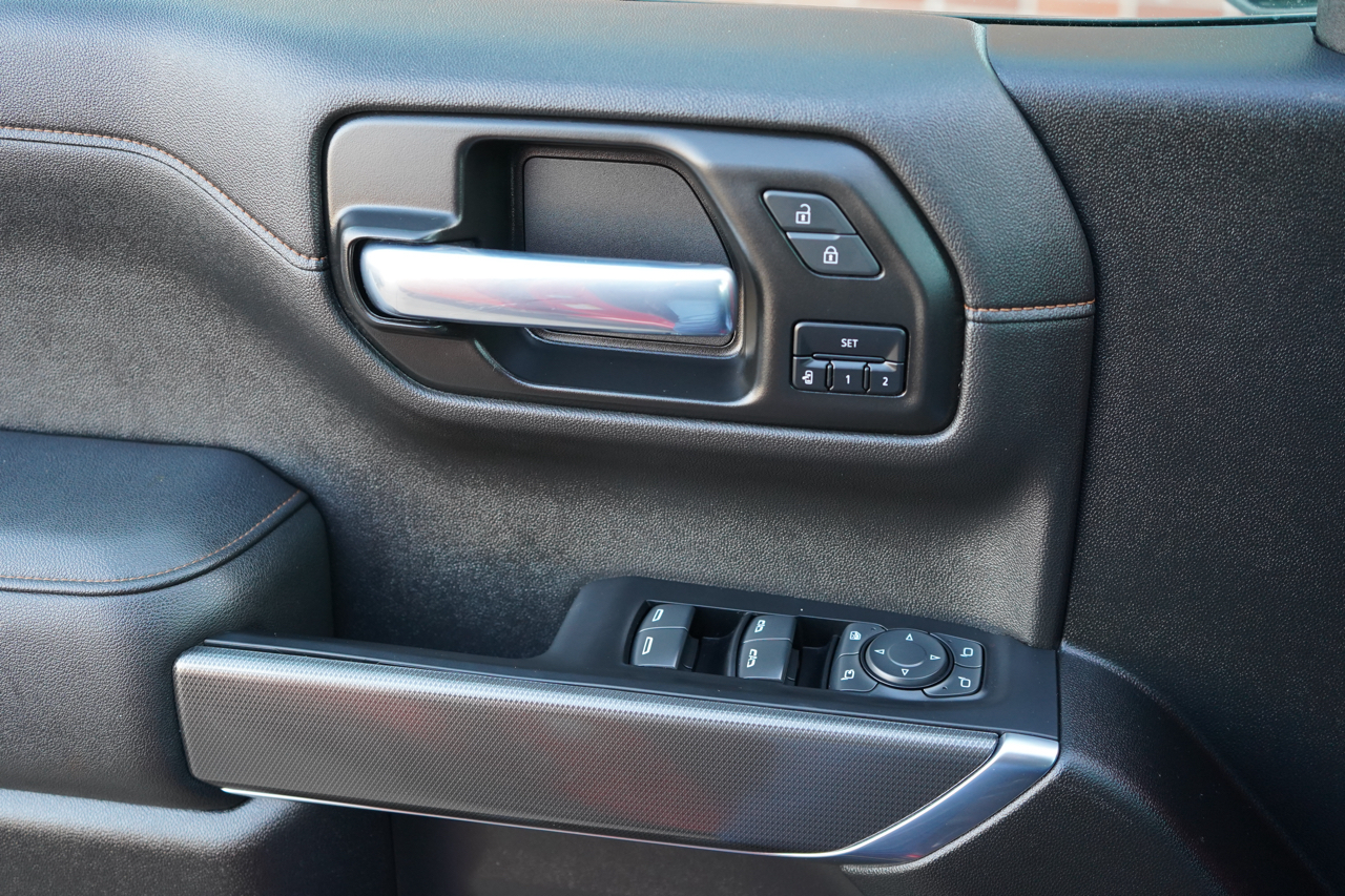 GMC Sierra 1500 4WD Crew Cab 147" AT4 2021