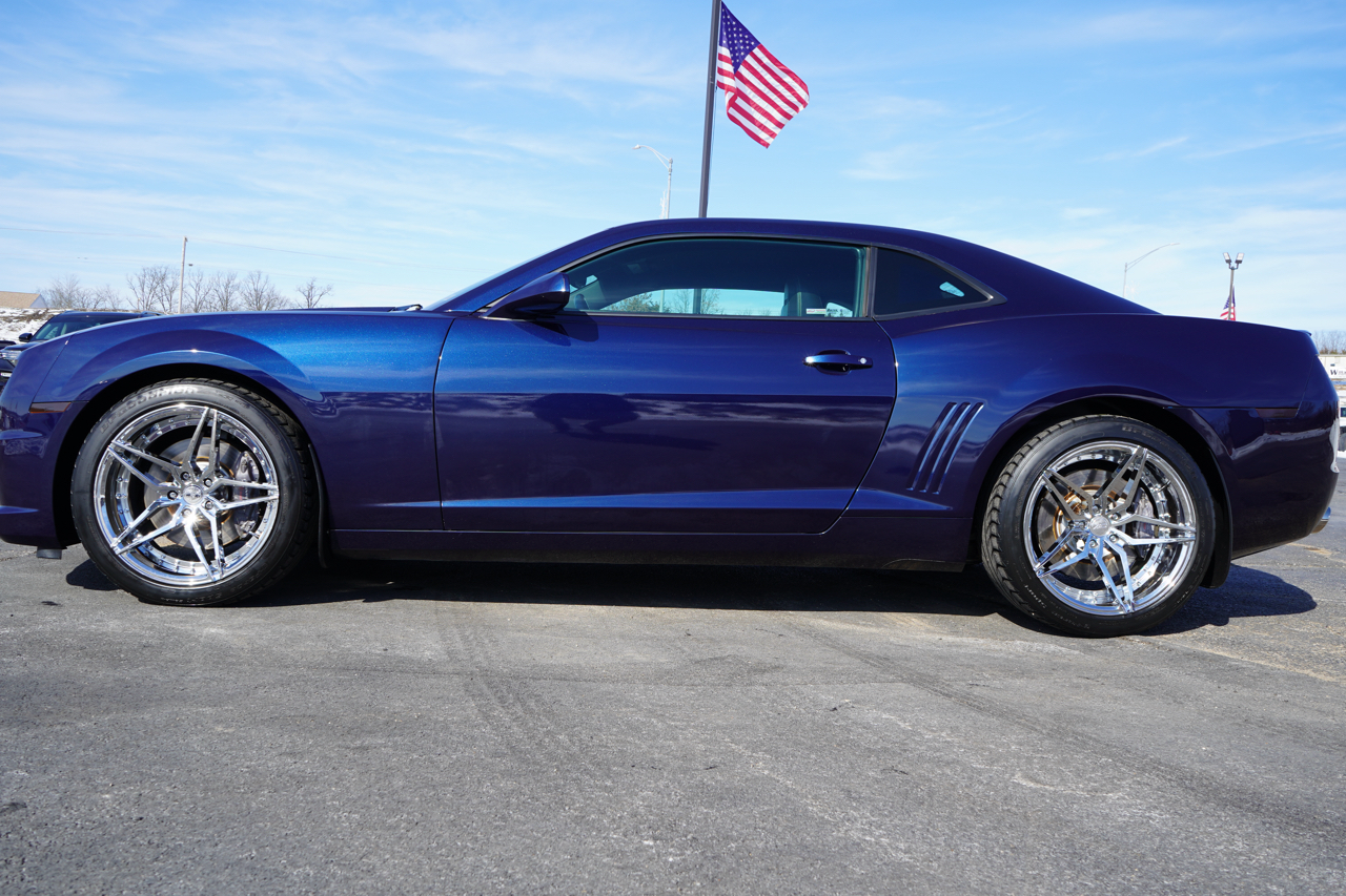 Chevrolet Camaro 2dr Cpe 2SS 2010