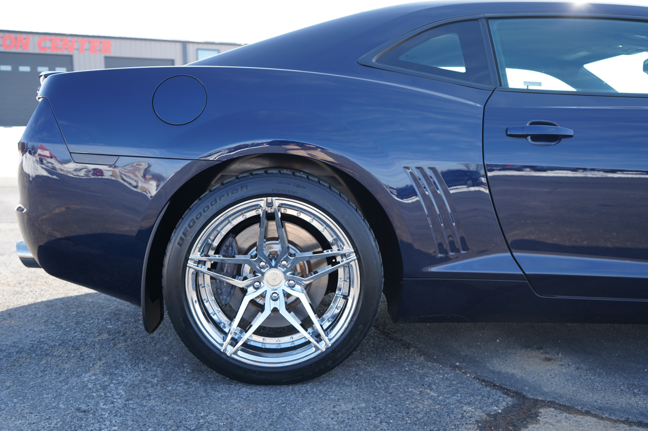 Chevrolet Camaro 2dr Cpe 2SS 2010