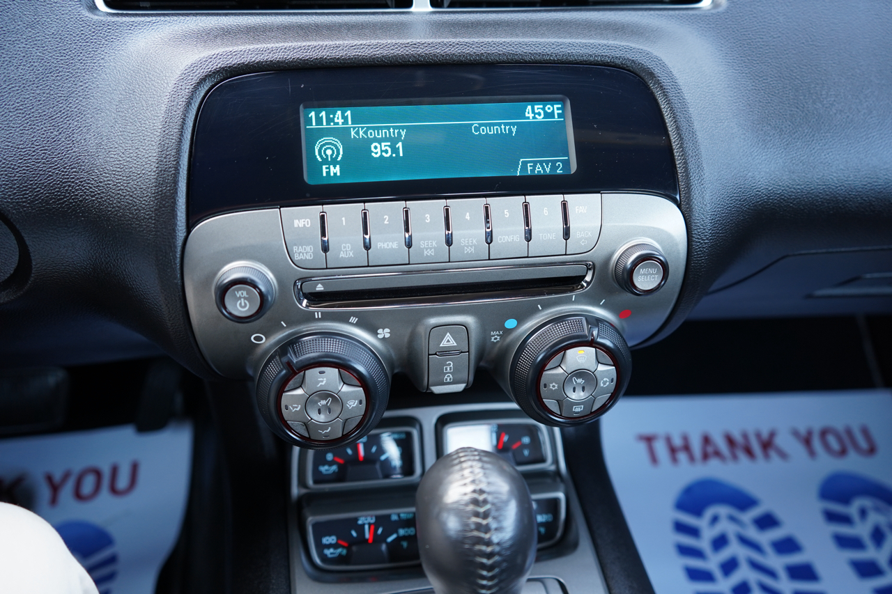 Chevrolet Camaro 2dr Cpe 2SS 2010