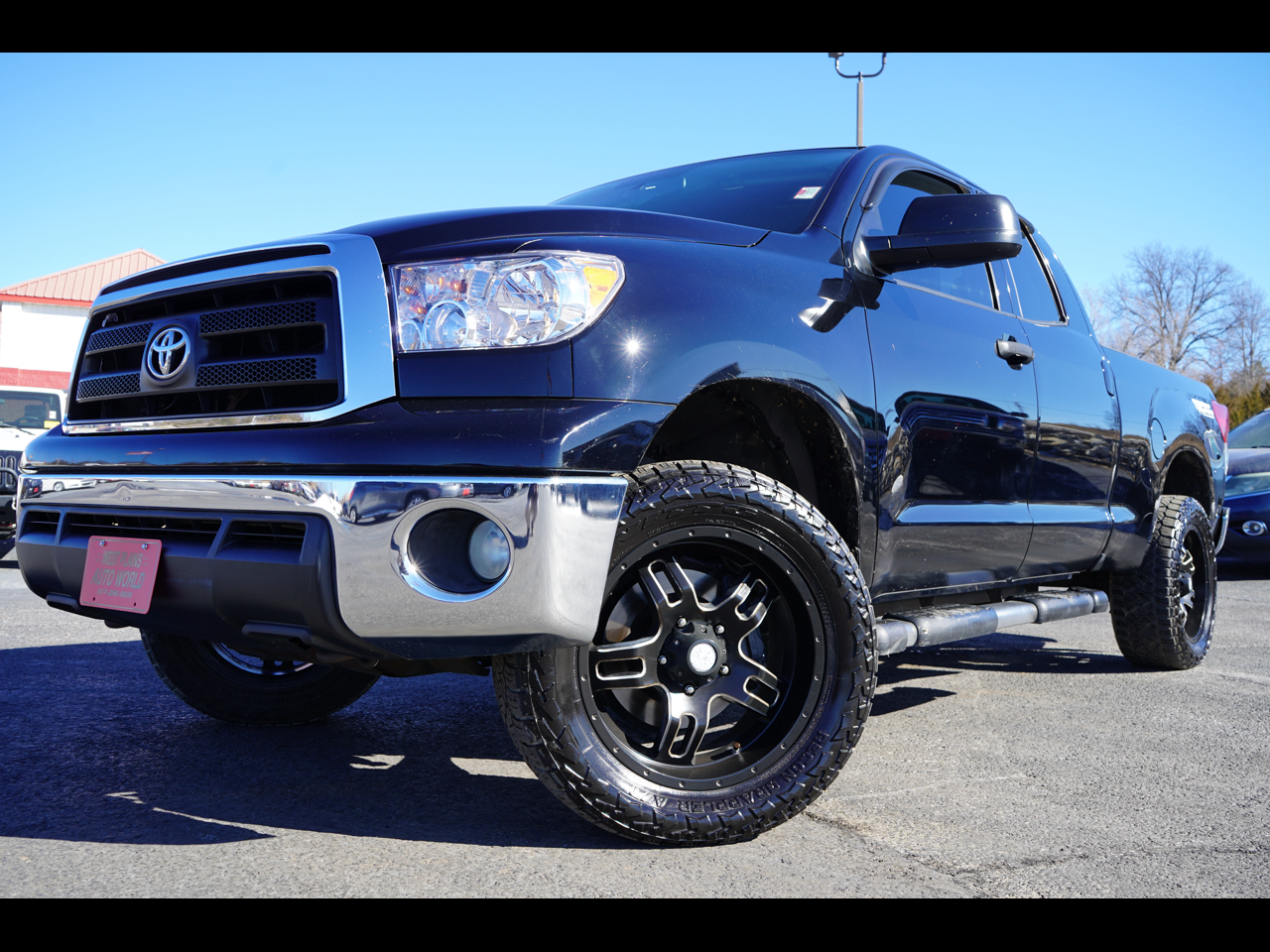 Toyota Tundra 4WD Truck Dbl 5.7L V8 6-Spd AT SR5 (Natl 2010
