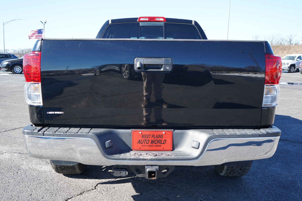 Toyota Tundra 4WD Truck Dbl 5.7L V8 6-Spd AT SR5 (Natl 2010